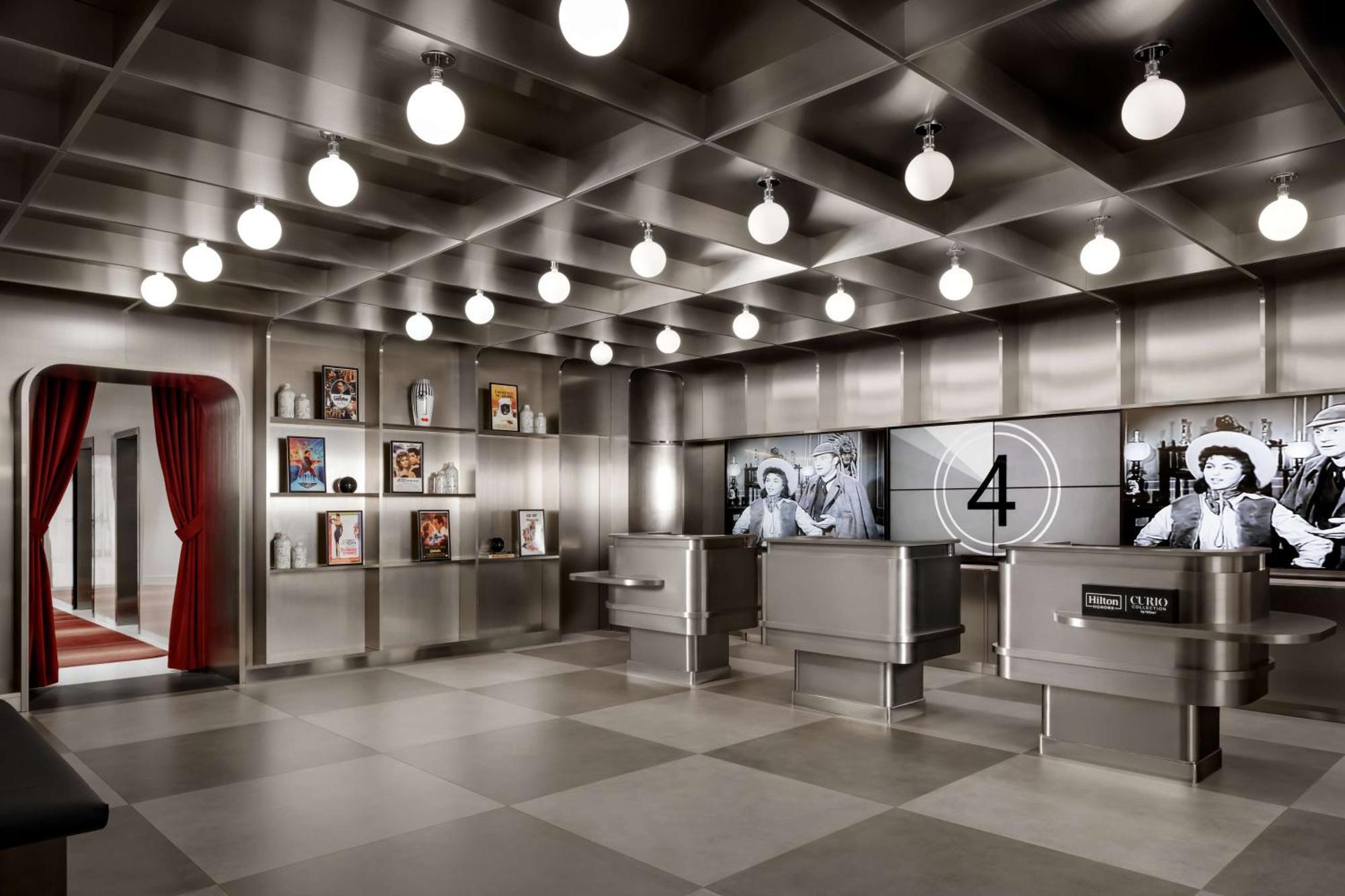 Revery Toronto Downtown, Curio Collection By Hilton Exteriér fotografie